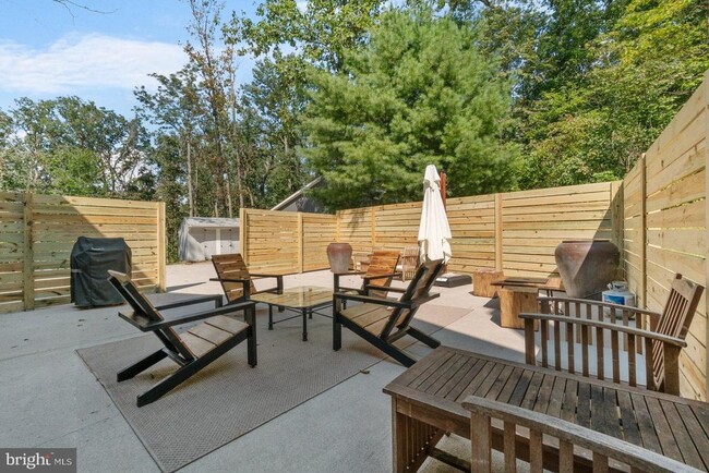 Building Photo - 851 Bacon Hall Rd