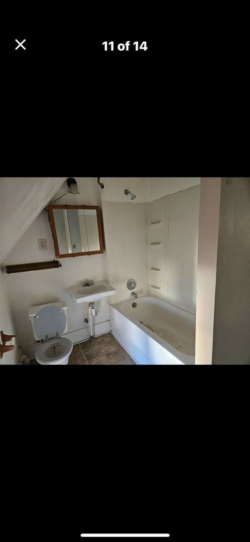 Building Photo - 204/206/208 N Fort Wayne St