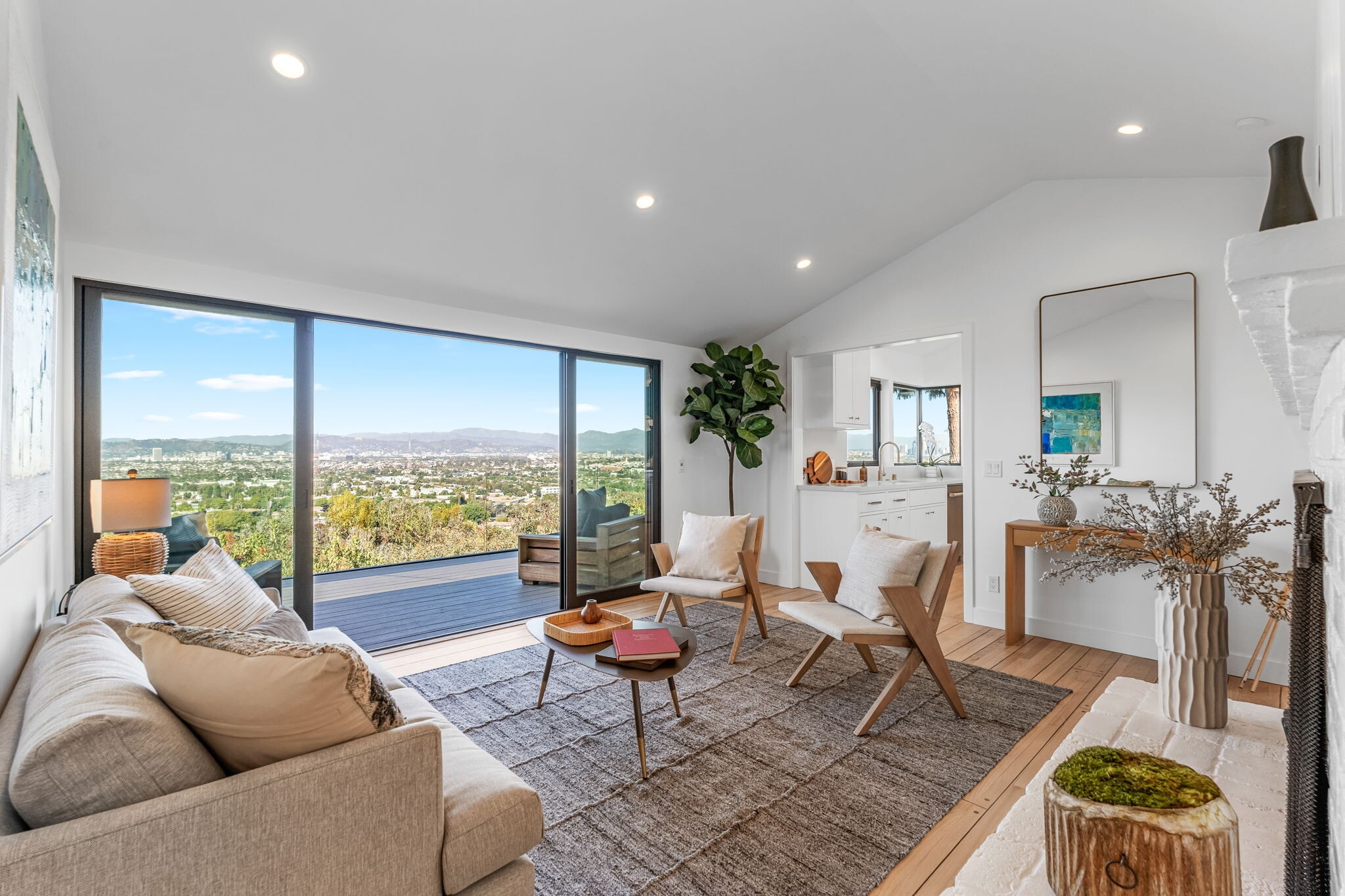 Den - 4301 Don Arellanes Dr