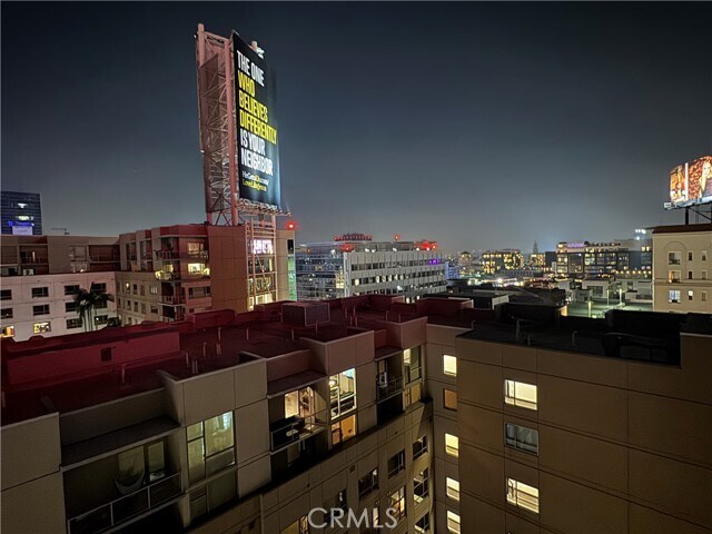 Building Photo - 6250 Hollywood Blvd