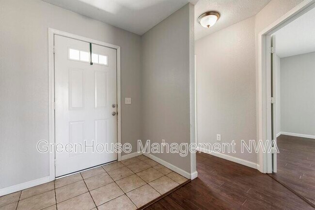 Building Photo - 520 Dewberry Ln