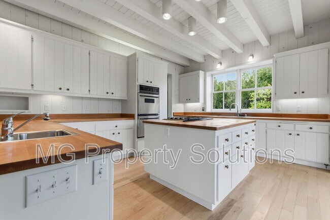 Building Photo - 5151 Nicasio Valley Rd