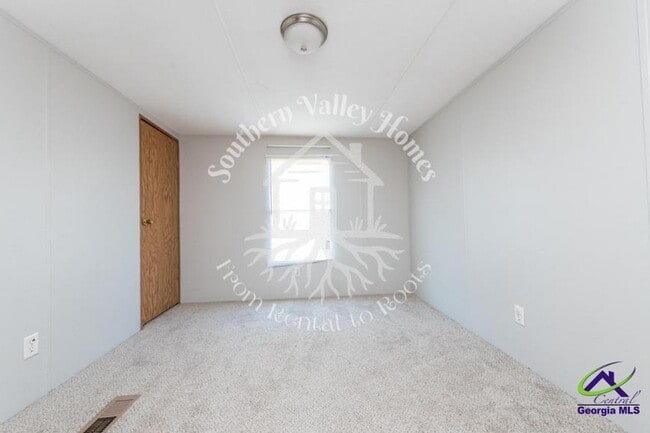 Building Photo - 349 Brighton Dr