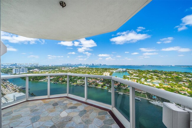 Building Photo - 4779 Collins Ave
