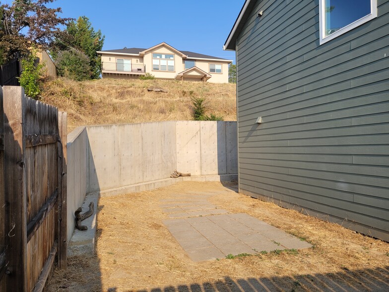 Building Photo - 2470 Herrington Way