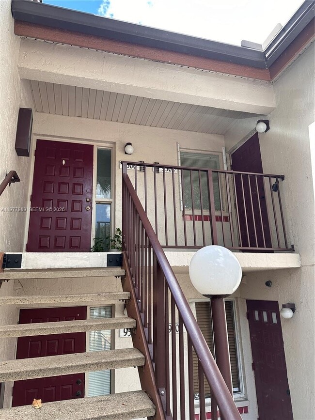 Building Photo - 9502 SW 140th Ct