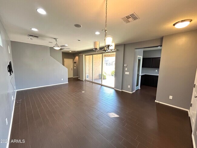 Building Photo - 9123 W Meadow Dr