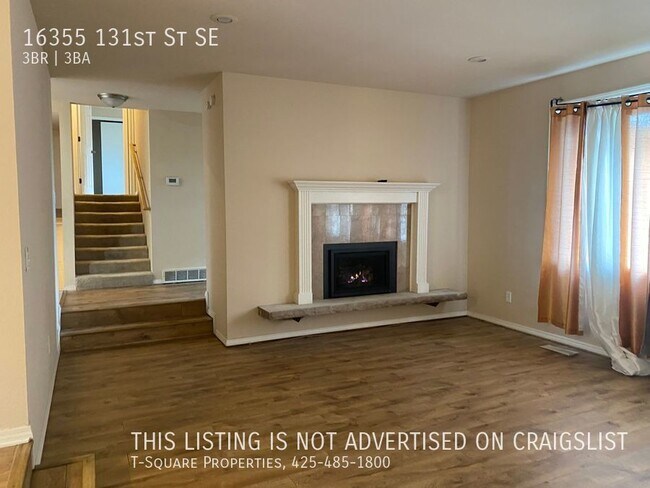 Building Photo - Unique 3 Bedroom Home with Daylight Baseme...