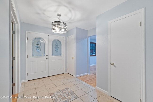 Building Photo - 2 Karen Ct