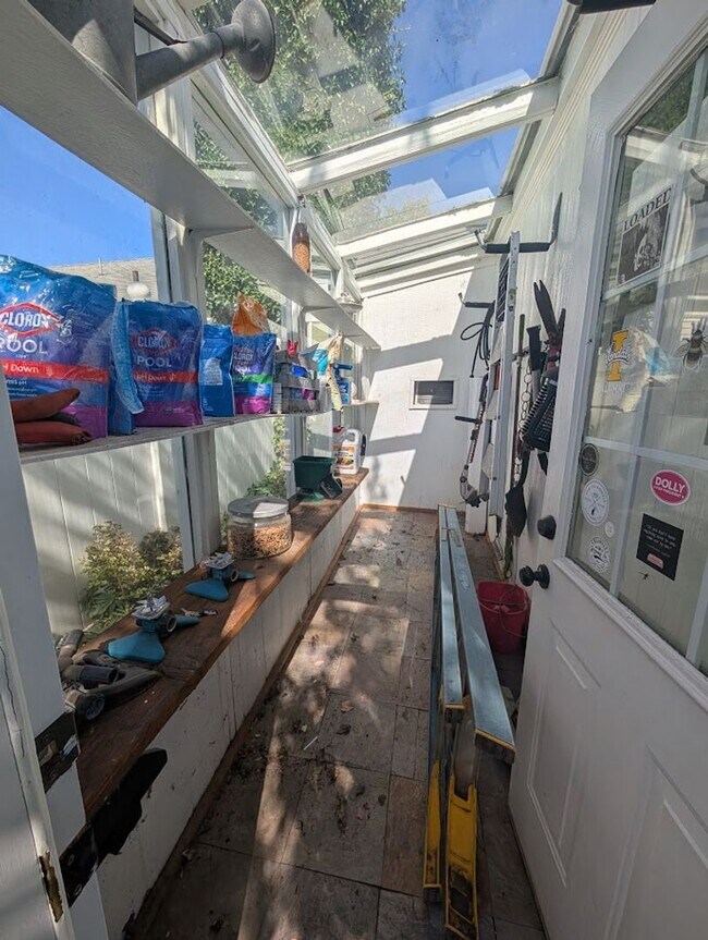 Building Photo - Stunning 4 Bedroom Normal Hill House - Pet-Friendly!