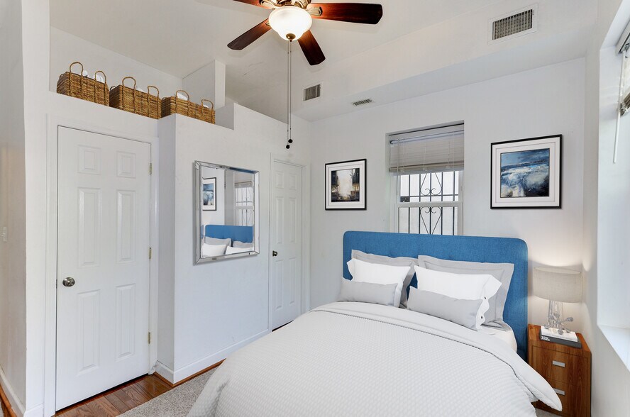 Roomy Bedrooms - 724 5th St NE