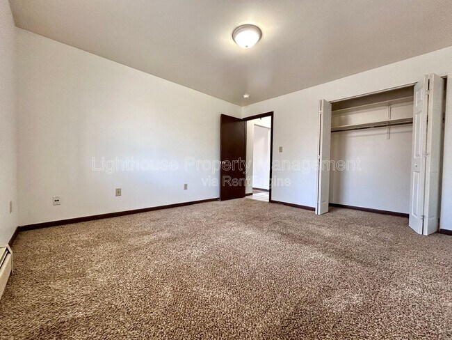 Building Photo - 2227 29th St SW