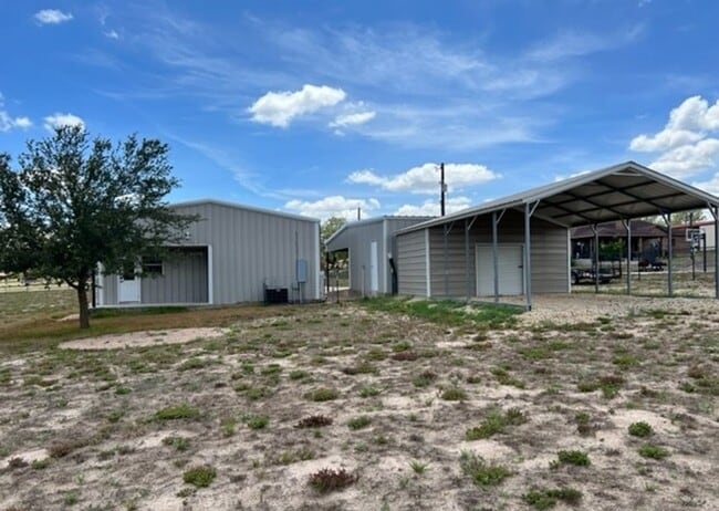 Building Photo - 2-Bedroom Barndominium
