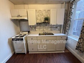 Building Photo - 225-227 North 8th Street - 2A