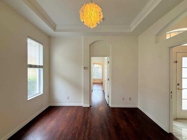 Building Photo - 9512 Greenpointe Dr
