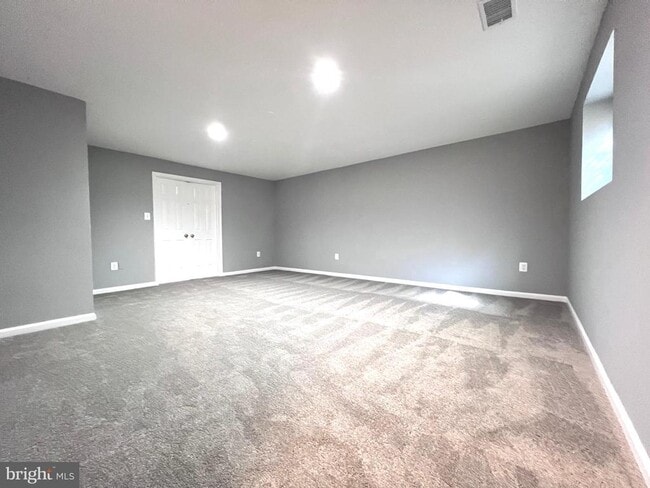 Building Photo - 10277 Quiet Pond Terrace
