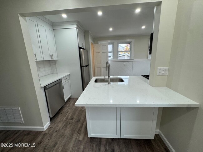 Building Photo - 11 Washington Ave