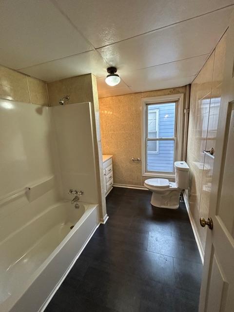 Building Photo - 719 Crescent Ave