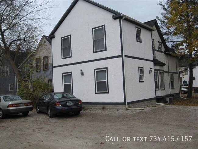 Building Photo - 936 Mary St