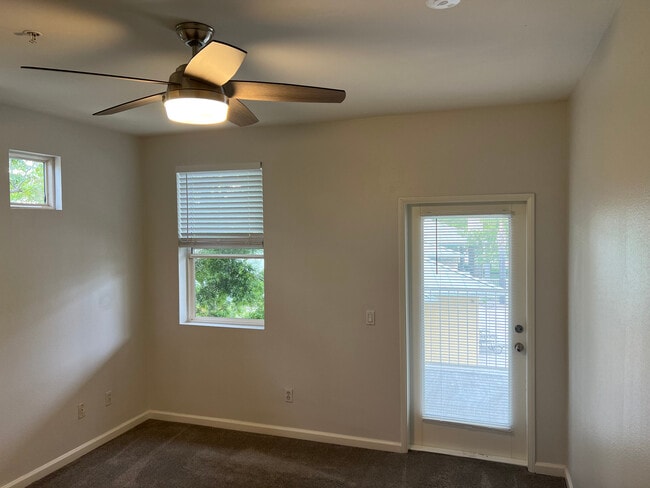 Master Bedroom - 31230 Taylor Ln