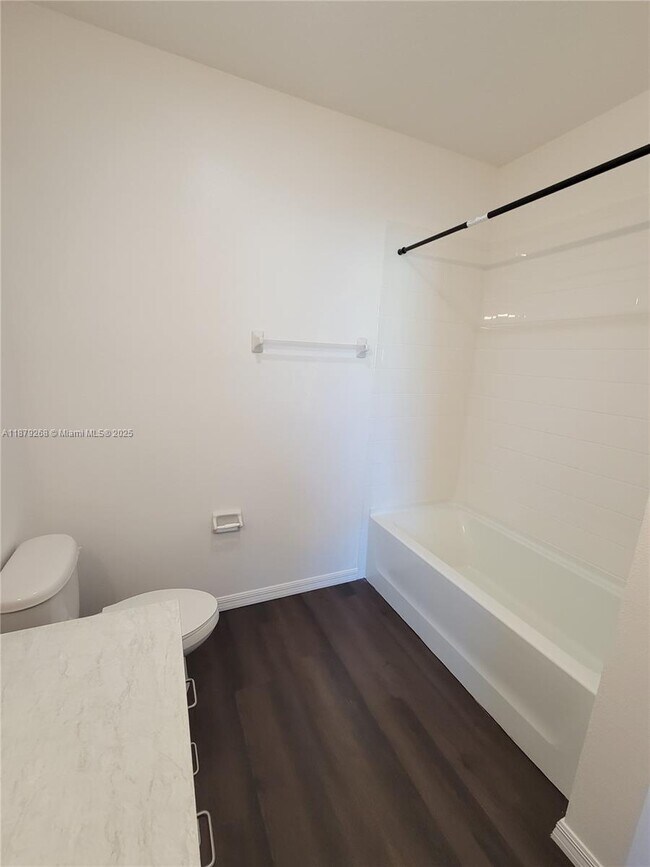 Building Photo - 8271 Tanager Sq