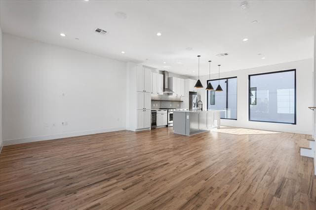 Building Photo - 2107 N Garrett Ave