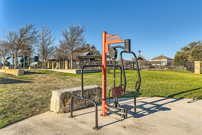 Building Photo - 3 bedroom 2 bathroom on a culdesac located on the far westside of San Antonio