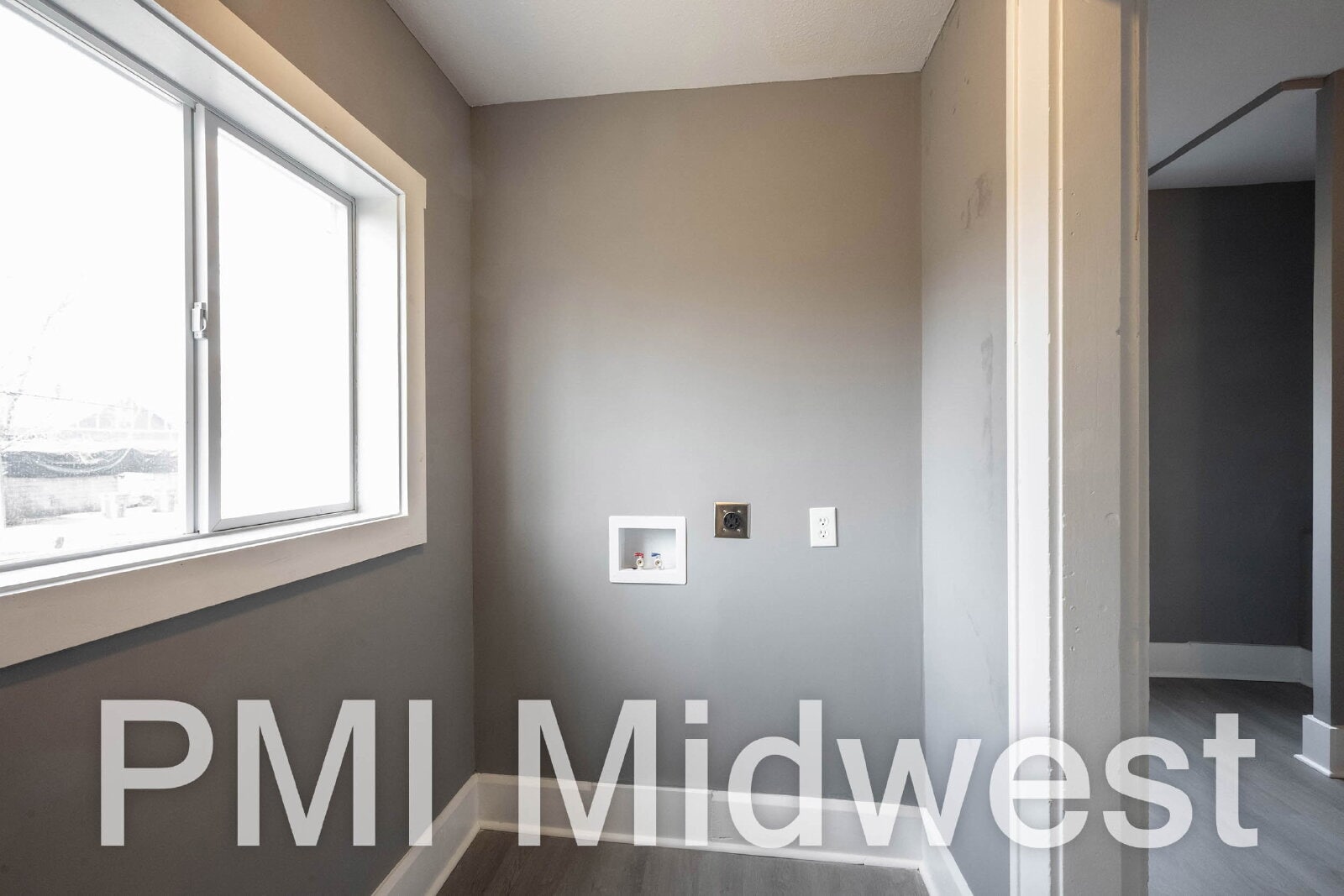 Building Photo - 24 N Euclid Ave