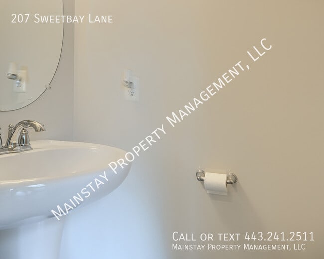 Building Photo - 207 Sweetbay Ln