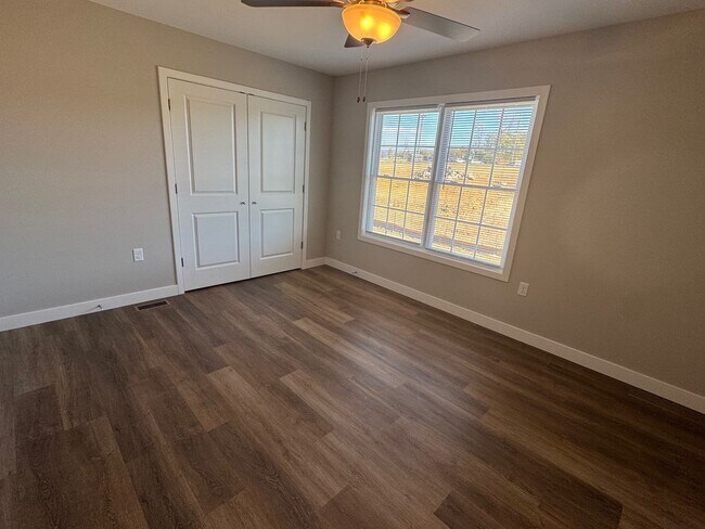 Building Photo - 1601 Woodrow Cir