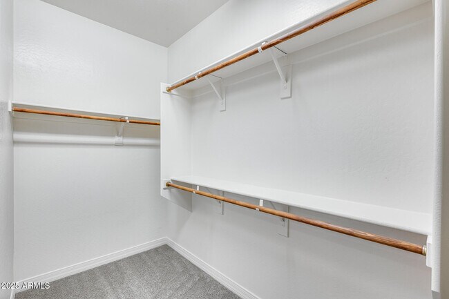 Building Photo - 9944 W Louise Dr