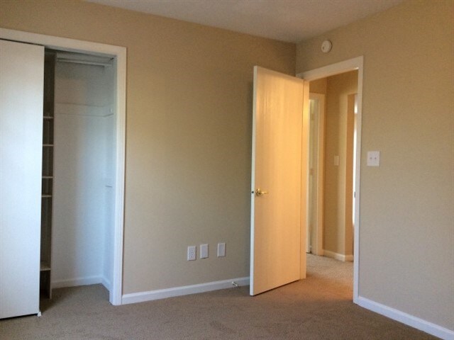 Building Photo - 2808 Crosscreek Cir