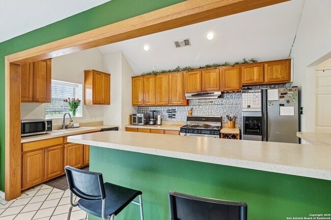 Building Photo - 2709 W Craig Pl