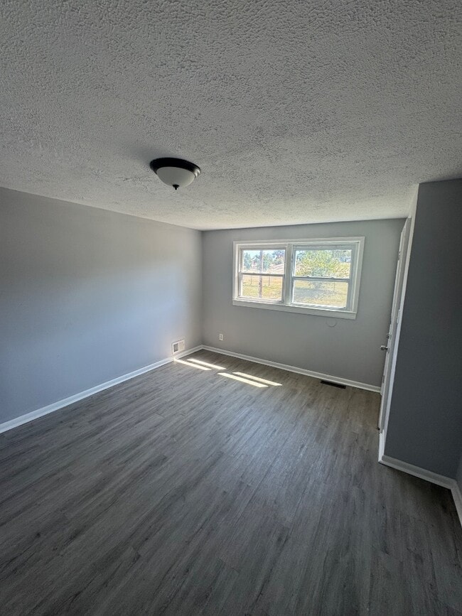 Primary Photo - 3812 W Bay Ave