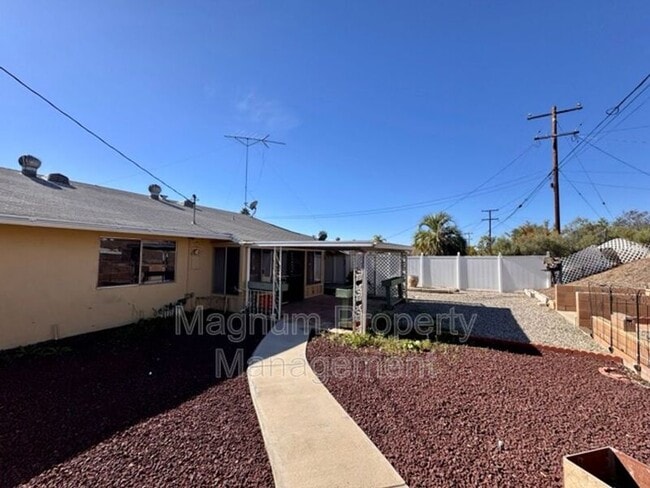 Building Photo - 29820 Thornhill Dr