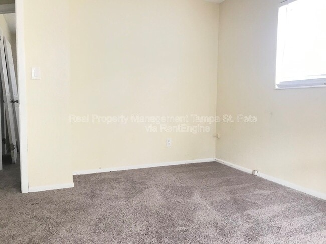 Building Photo - 1420 15th St S