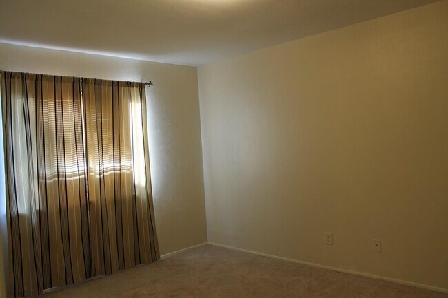 Building Photo - 1401 Coffeyville Trail