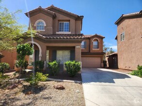Building Photo - Desert Oasis in a Gated Las Vegas Community