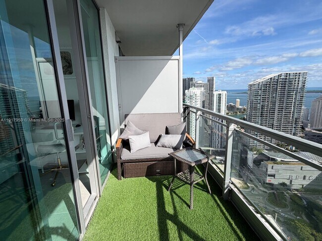 Building Photo - 92 SW 3rd St