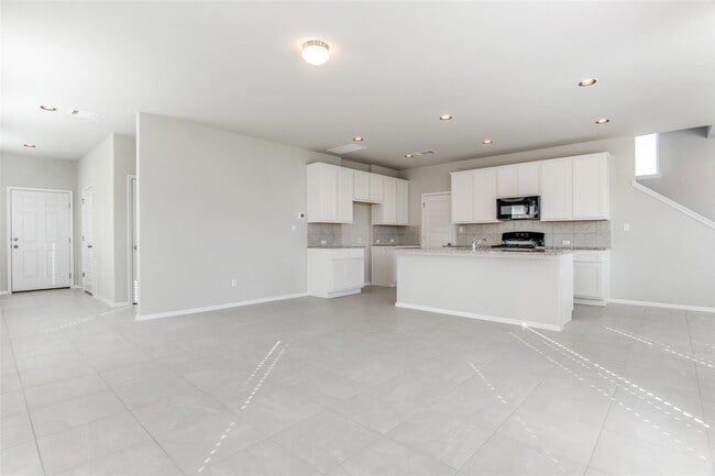 Building Photo - 140 Living Reef Dr