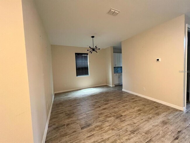 Building Photo - 700 Split Hoof Dr