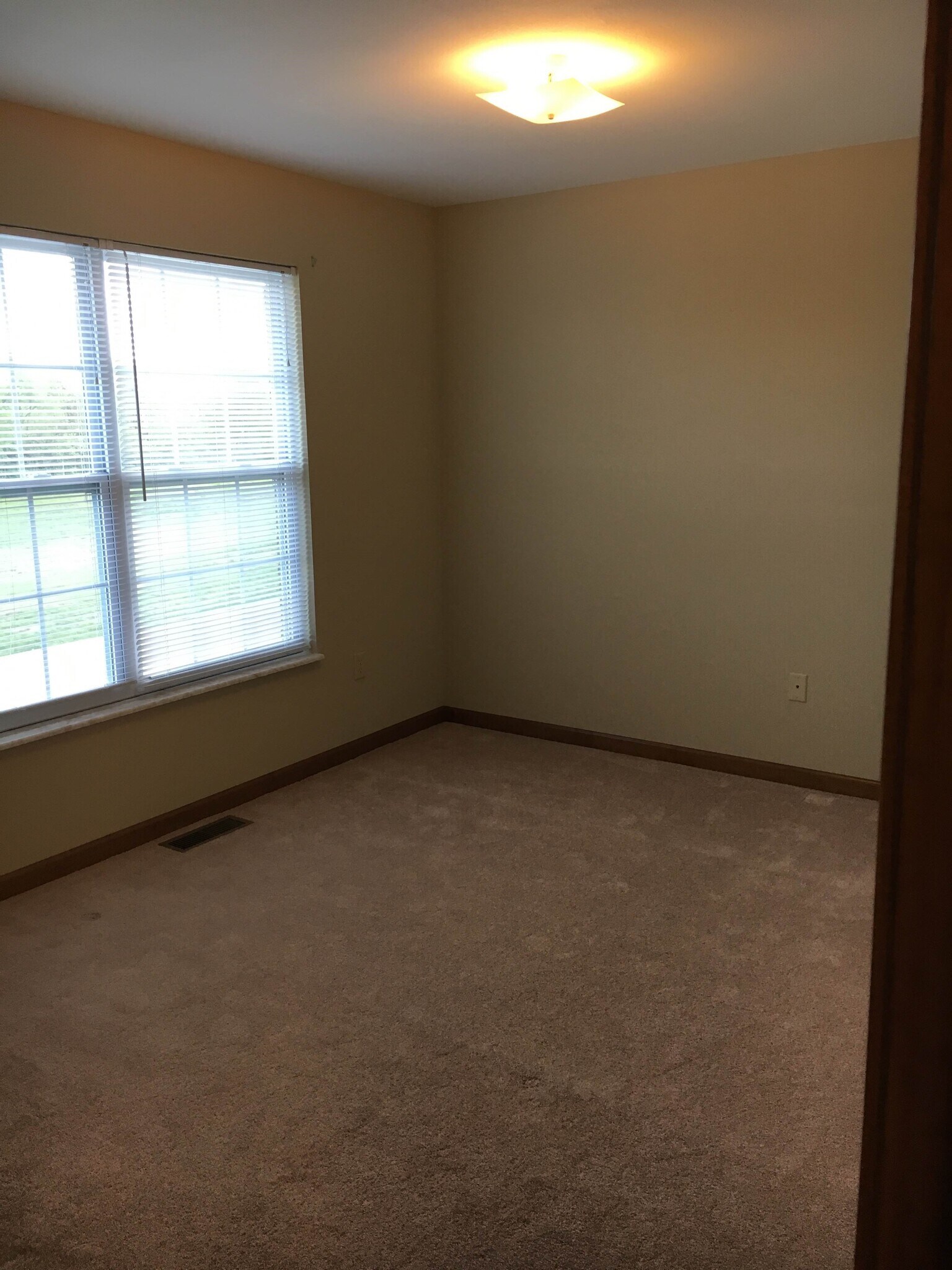 Building Photo - 7507 Waterford Pl