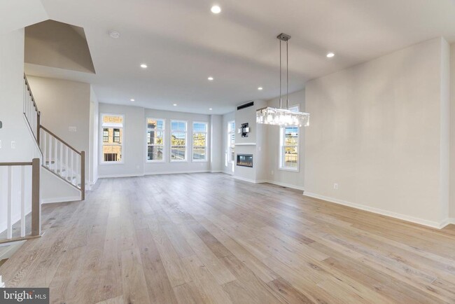 Building Photo - 43920 Ludwell Farm Square