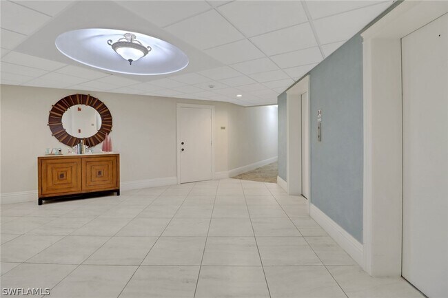 Building Photo - 220 Seaview Ct