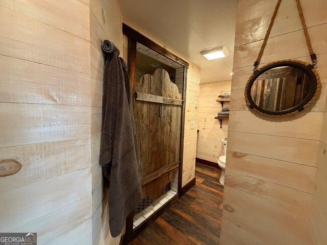 Building Photo - 85 Dixieland Ln