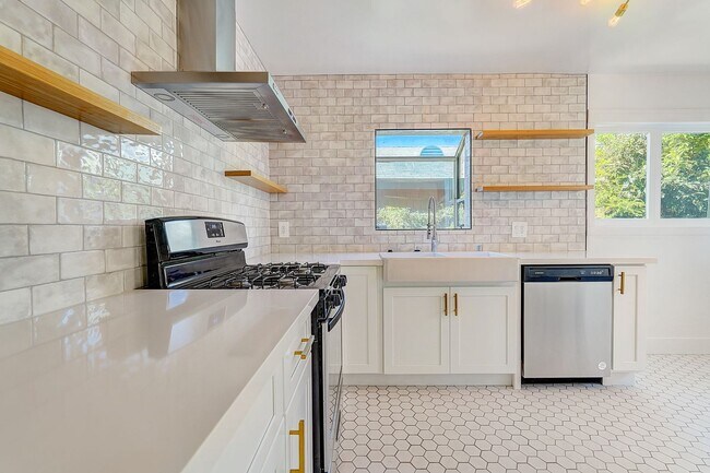 Building Photo - 2909 Cimarron St