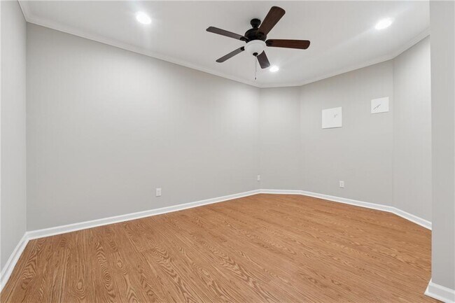 Building Photo - 3080 Whitfield Ave