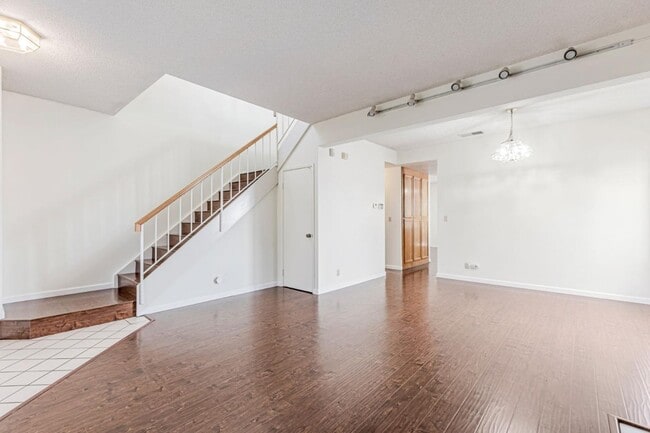 Building Photo - 39737 Potrero Dr