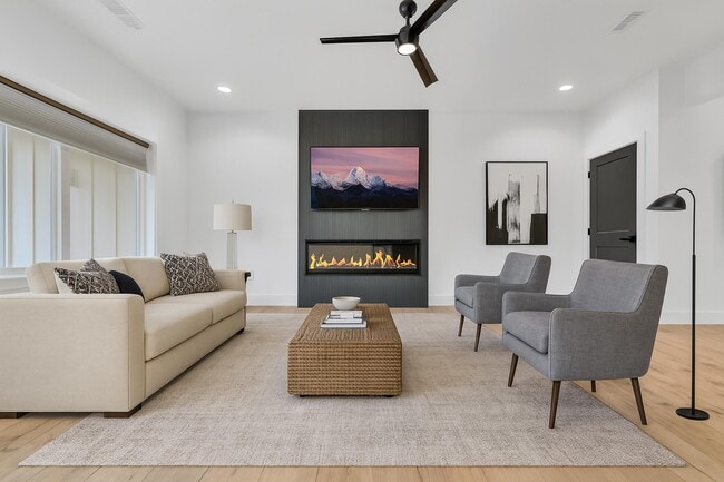 Building Photo - 252 River Valley Cir