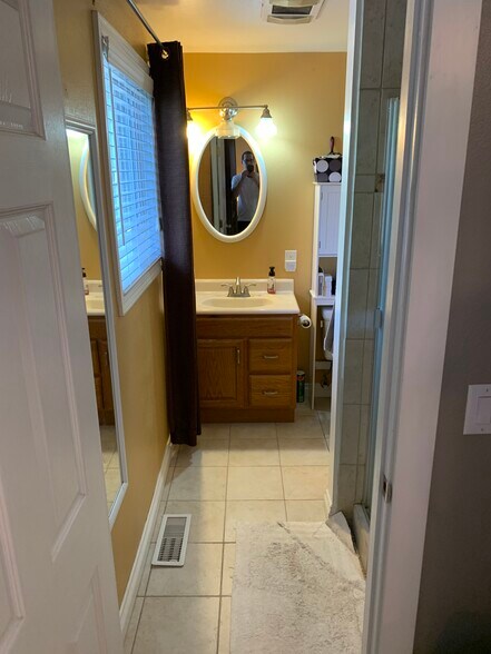 Building Photo - 29748 4th Ave S